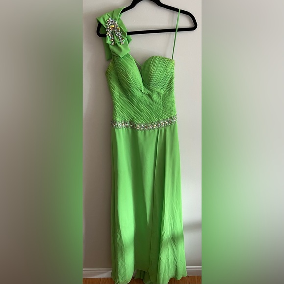 Flattering maxi dress - Picture 1 of 7